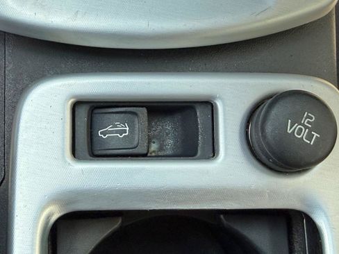 Used 2012 Volvo C70 T5 FWD image 16