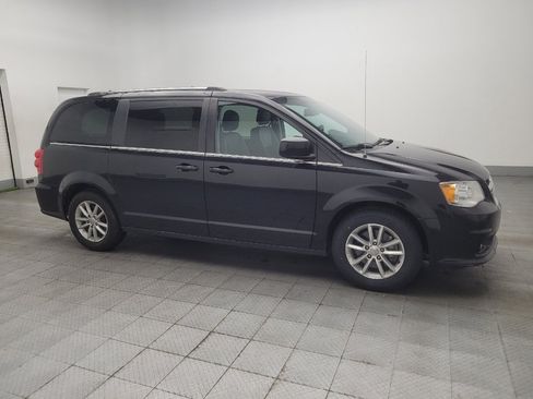 Used 2019 Dodge Grand Caravan SXT FWD image 11