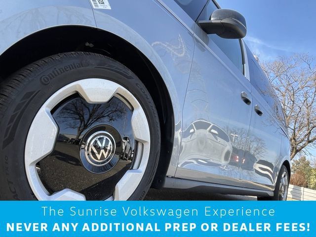 New 2025 Volkswagen ID. Buzz Pro S RWD image 11