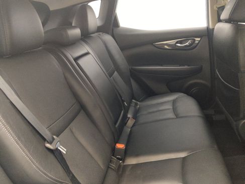 Used 2017 Nissan Rogue Sport SL w/ SL Premium Package FWD image 19