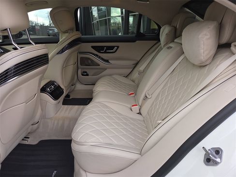 Used 2022 Mercedes-Benz S 580 S 580 image 12