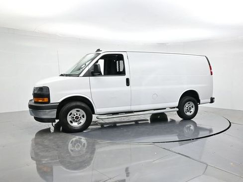 Used 2023 GMC Savana 2500 w/ Driver Convenience Package image 5