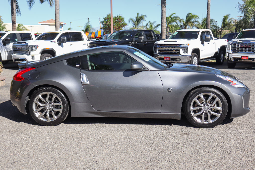 Used 2014 Nissan 370Z Coupe RWD image 10