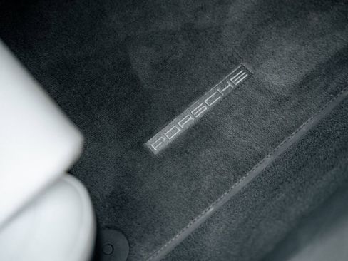 Used 2022 Porsche 911 Carrera image 19