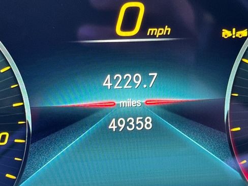 Used 2023 Mercedes-Benz E 450 Coupe image 27