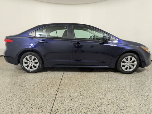 Used 2022 Toyota Corolla LE image 27