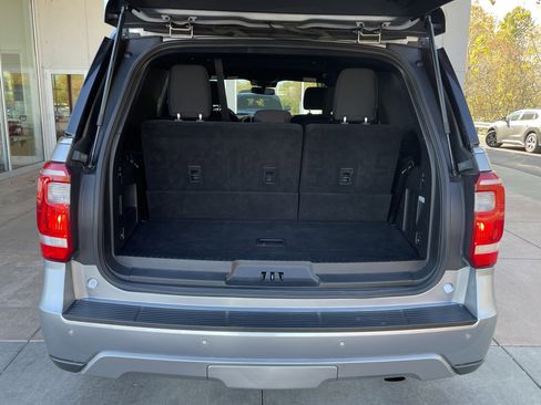 Used 2021 Ford Expedition XLT image 24