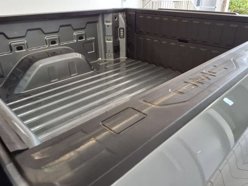 Used 2023 GMC Sierra 1500 SLE w/ Preferred Package RWD image 22