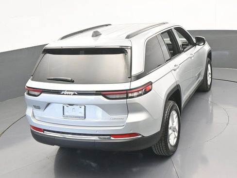 Used 2024 Jeep Grand Cherokee Laredo X image 51