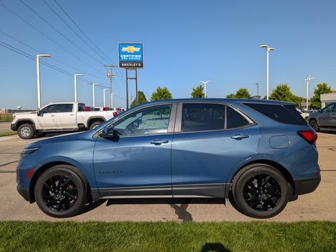 Used 2024 Chevrolet Equinox LS w/ LS Convenience Package FWD image 11