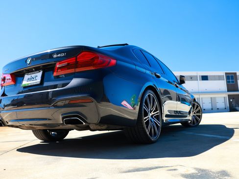 Used 2017 BMW 540i xDrive image 40