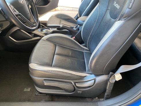 Used 2015 Hyundai Veloster Turbo FWD image 20