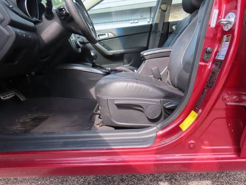 Used 2012 Kia Forte SX w/ Tech Pkg FWD image 12