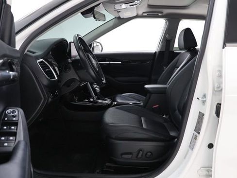 Used 2022 Kia Seltos EX image 17