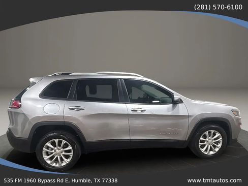 Used 2020 Jeep Cherokee Latitude w/ Cold Weather Group FWD image 5