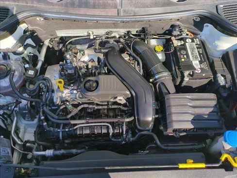 Used 2022 Volkswagen Taos SEL w/ Panoramic Sunroof Package image 23