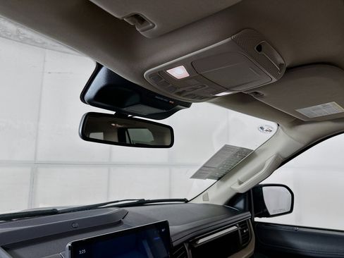 Used 2024 Ford Expedition Limited image 18