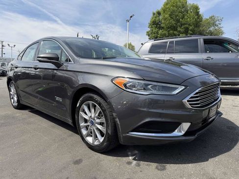 Used 2018 Ford Fusion Energi SE image 1