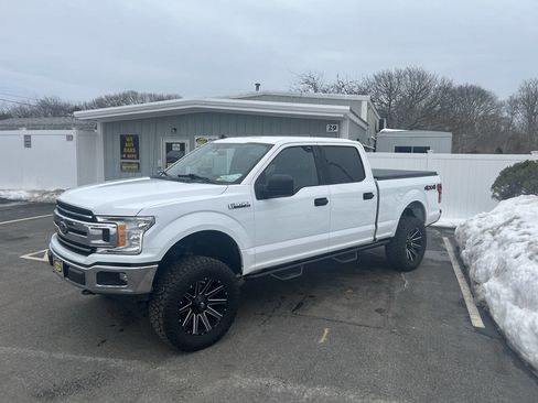 Used 2019 Ford F150 XLT w/ Trailer Tow Package image 7