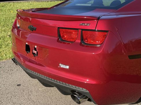 Used 2010 Chevrolet Camaro SS w/ RS Package image 9