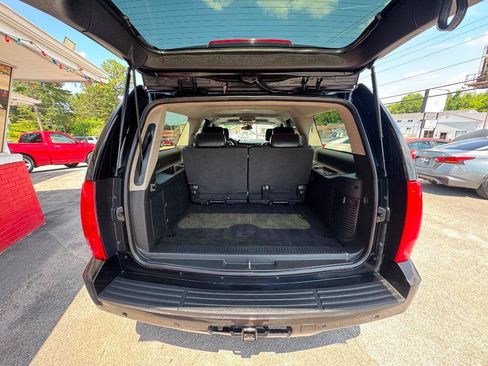 Used 2007 GMC Yukon XL SLT w/ SLT Preferred Equipment Group AWD/4WD image 22
