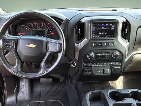 Used 2024 Chevrolet Silverado 2500 Custom w/ Custom Value Package AWD/4WD image 10