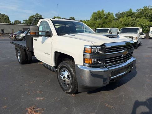 Used 2018 Chevrolet Silverado 3500 W/T w/ WT Convenience Package AWD/4WD image 6