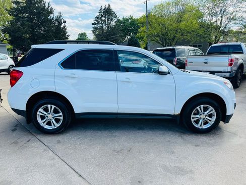 Used 2011 Chevrolet Equinox LT AWD/4WD image 2