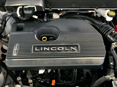 Used 2019 Lincoln Nautilus Reserve AWD/4WD image 31