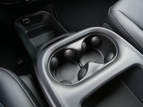 New 2026 Chrysler Voyager LX image 15