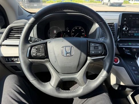 Used 2025 Honda Odyssey EX-L image 6