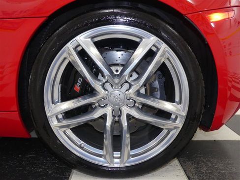 Used 2014 Audi R8 V8 w/ Convenience Package image 26