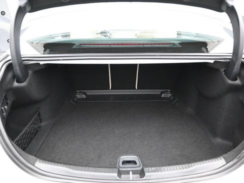Used 2024 Mercedes-Benz C 300 Sedan image 33