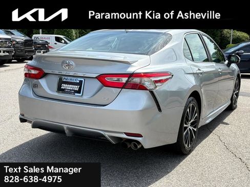 Used 2019 Toyota Camry SE FWD image 6