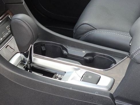 Used 2024 Subaru Ascent Touring w/ Popular Package #2 image 29