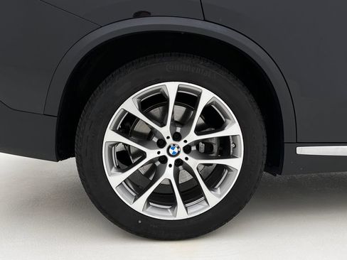Certified 2026 BMW X5 xDrive40i w/ Climate Comfort Package AWD/4WD image 29