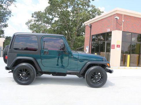 Used 1998 Jeep Wrangler SE AWD/4WD image 35