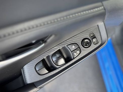 Used 2025 Nissan Sentra SV FWD image 10