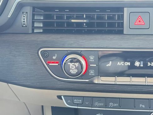 Used 2021 Audi A4 2.0T Premium w/ Convenience Package image 22