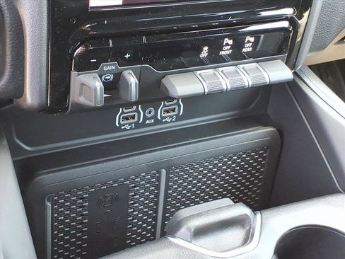 New 2026 RAM 1500 Big Horn AWD/4WD image 32