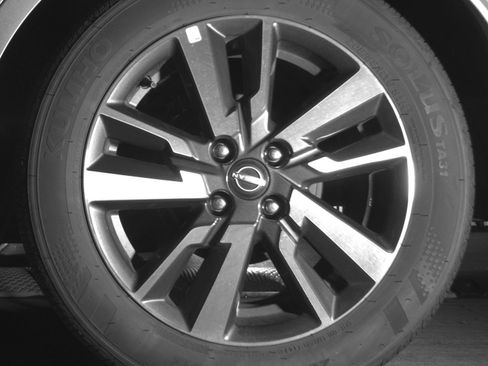 Used 2025 Nissan Versa SV FWD image 17