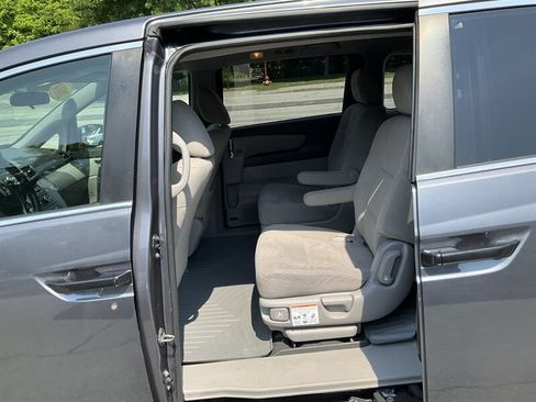 Used 2014 Honda Odyssey LX image 13