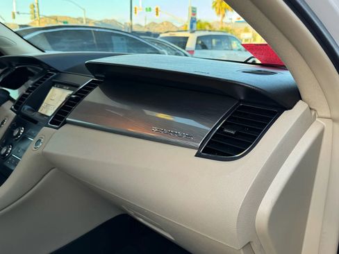 Used 2018 Ford Taurus SEL w/ Equipment Group 201A image 11