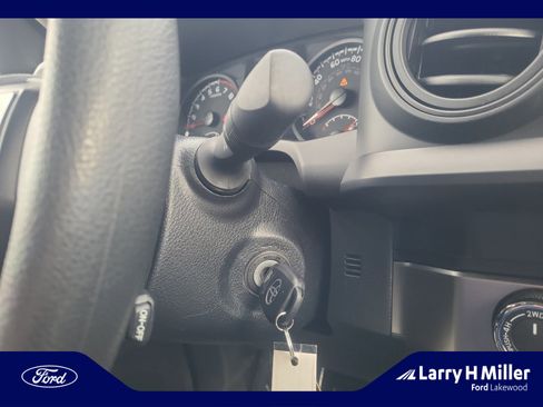 Used 2020 Toyota Tacoma SR image 29