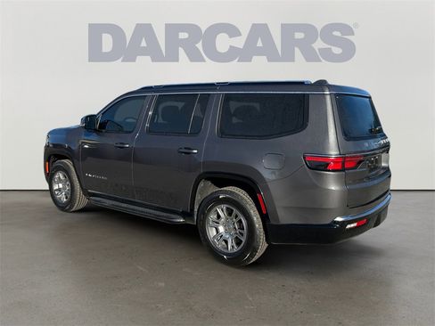 Used 2022 Jeep Wagoneer Series I image 5