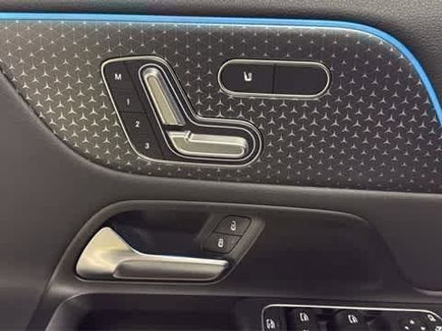 Certified 2025 Mercedes-Benz GLA 250 4MATIC image 15