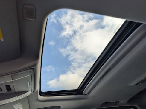 Used 2017 Chevrolet Silverado 1500 LTZ Z71 w/ Midnight Edition image 17