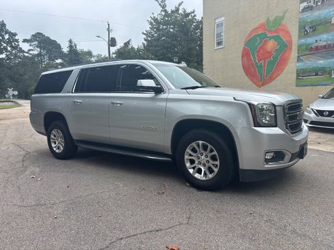 Used 2019 GMC Yukon XL SLT w/ Open Road Package image 1
