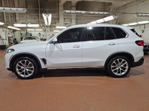Certified 2024 BMW X5 xDrive40i w/ Parking Assistance Package AWD/4WD image 6