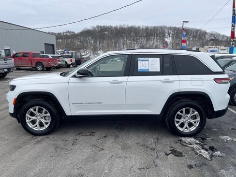 Used 2023 Jeep Grand Cherokee Limited AWD/4WD image 9
